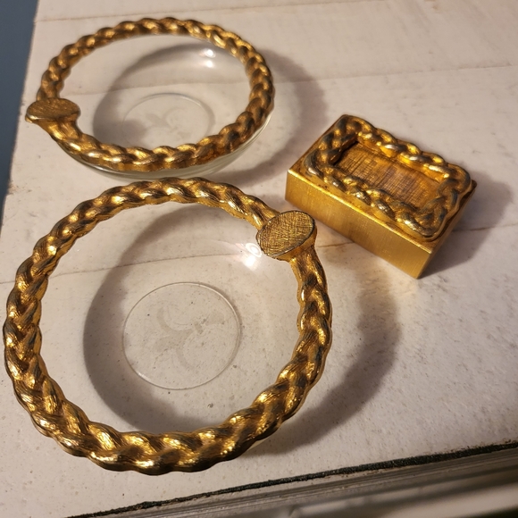 Vtg Duo Ashtrays & Matchbook Set~Goldtone Rope Design - Picture 5 of 6